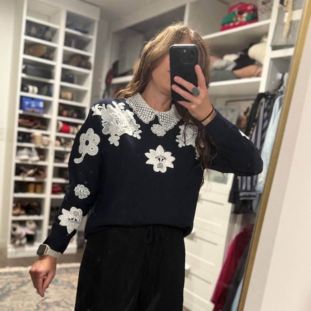 Victoria Beckham for Target Navy Top white embroidered flowers size medium